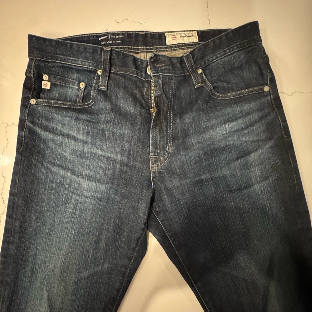 AG Adriano Goldschmied Dark Wash Straight Jeans size 31